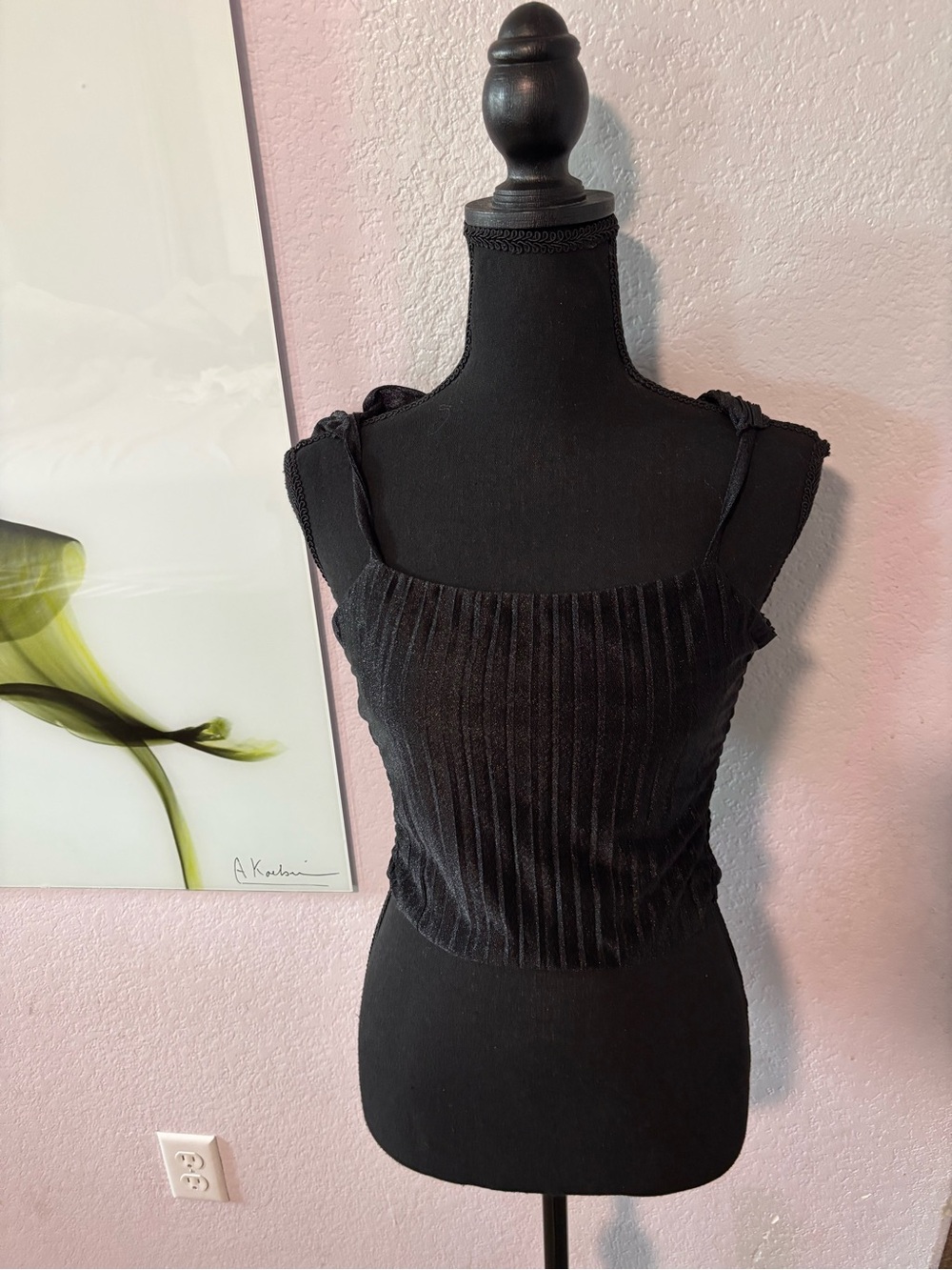 Black crop tank top shirt size small